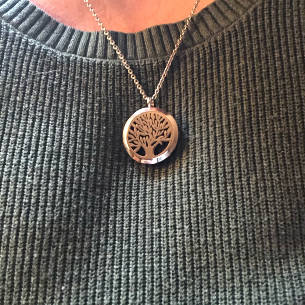 Essential Oils necklace. - Picture 4 of 4